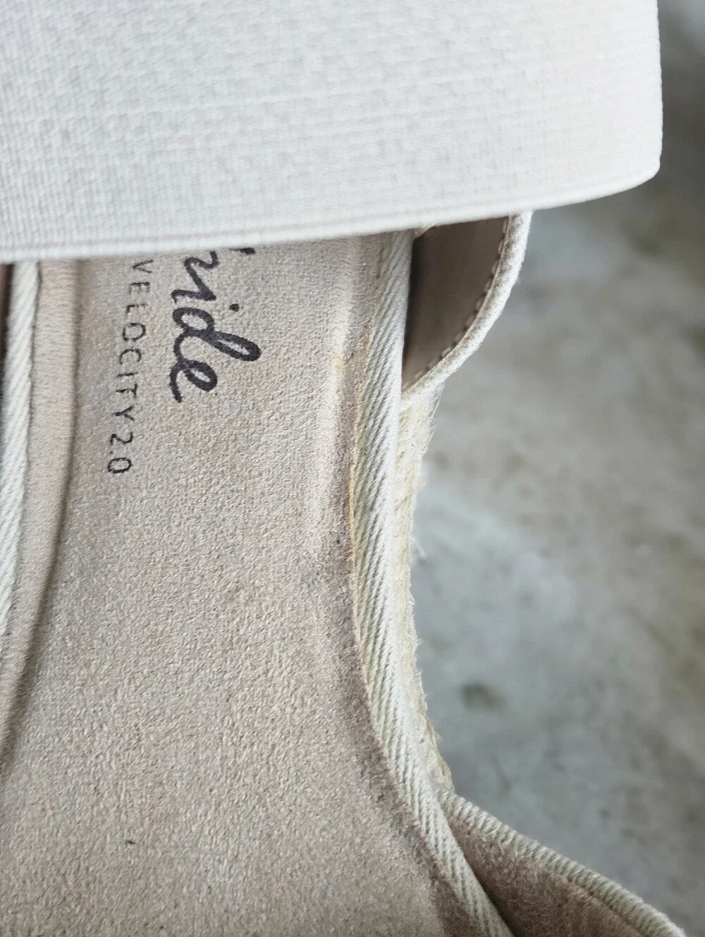 LIFE STRIDE Espadrille Ankle-Strap Wedges in Cream 8.5